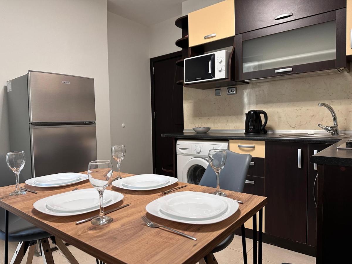 Елегантен Двустаен Апартамент Four Seasons Burgas Zewnętrze zdjęcie